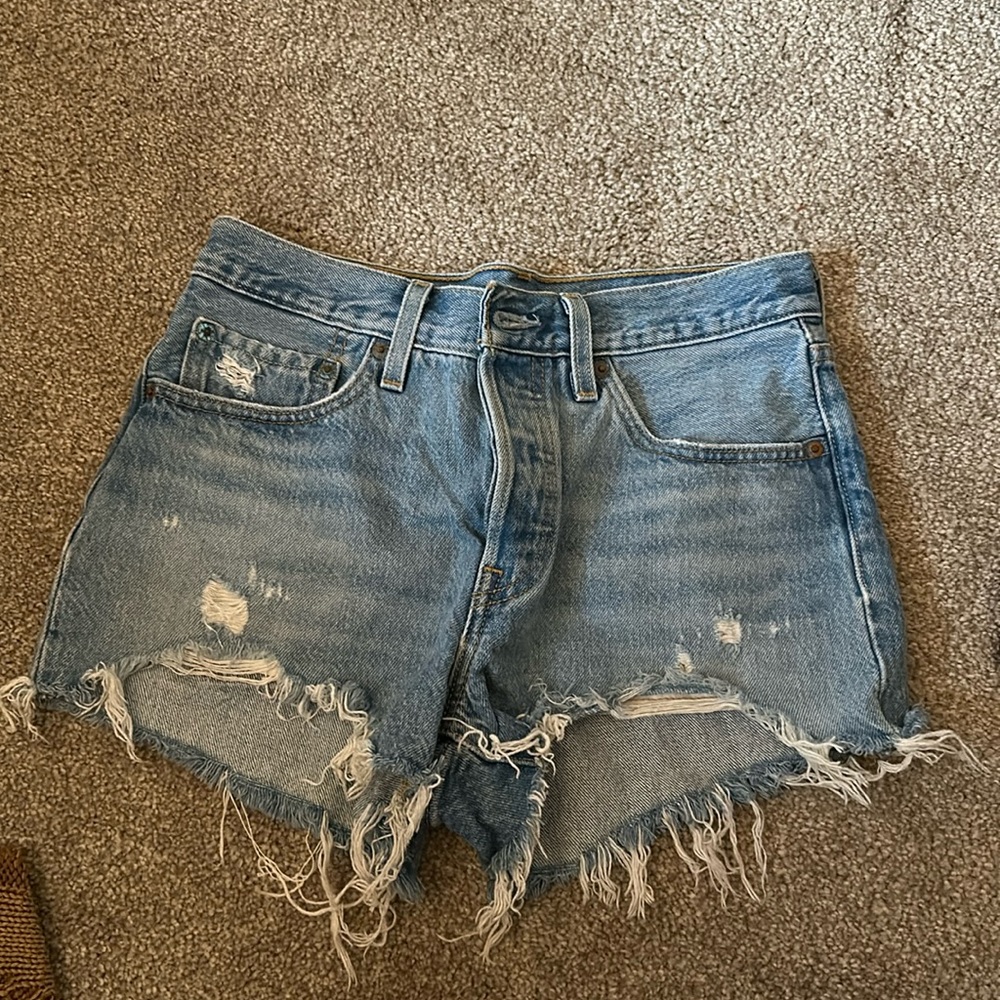 Levi high waisted shorts